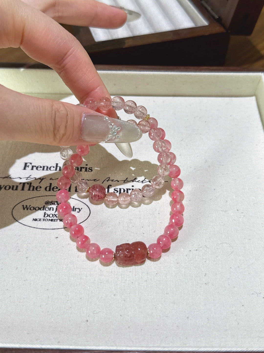 ▫️▪️ Rose stone strawberry crystal bracelet